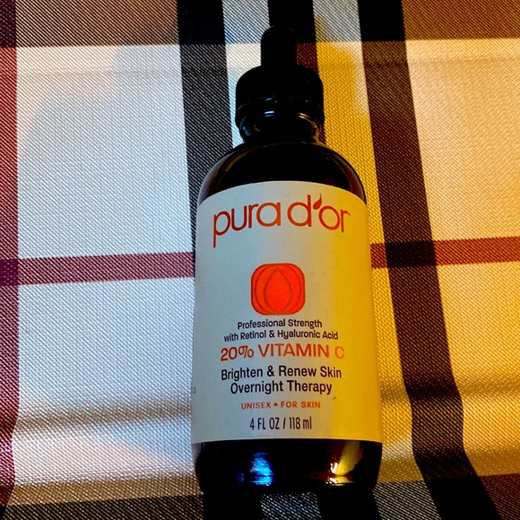 Pura D’or Professional Strength Retinol Hyaluronic Acid 20%Vitamin C Serum - Picture 4 of 6